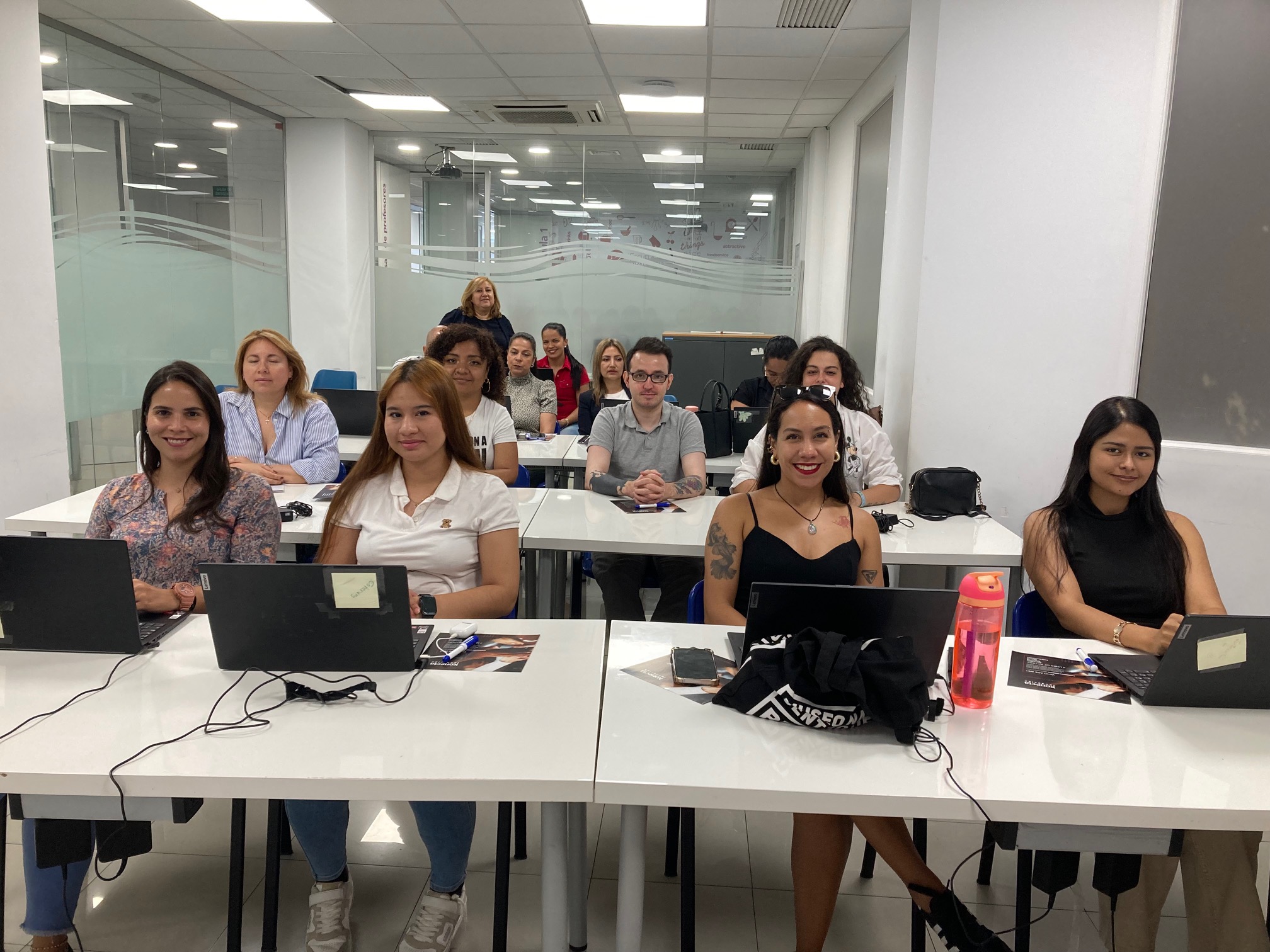 Konecta Foundation and Banco Santander yesterday celebrated the launch of a new edition of their Professional Training School